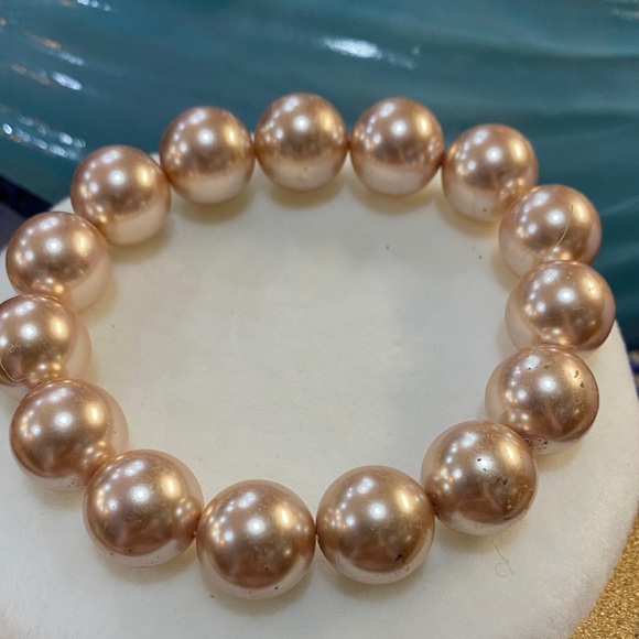 Jewelry - Pearl Stretch Bracelet